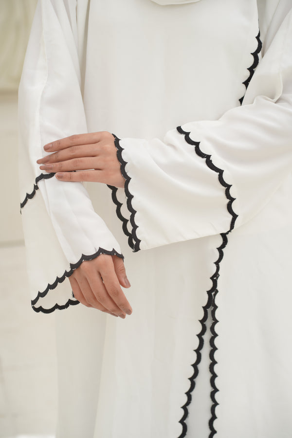 Harmain Scallop Luxe Abaya